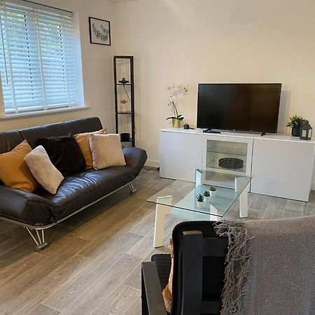 2 Bedroom Private Spacious Apartment In West Midlands Birmingham Esterno foto