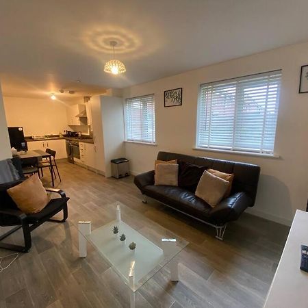2 Bedroom Private Spacious Apartment In West Midlands Birmingham Esterno foto