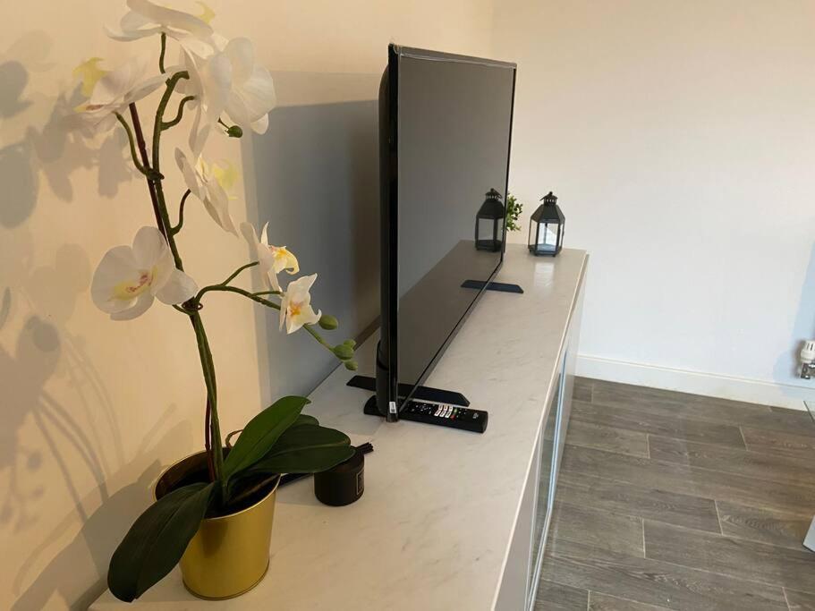 2 Bedroom Private Spacious Apartment In West Midlands Birmingham Esterno foto
