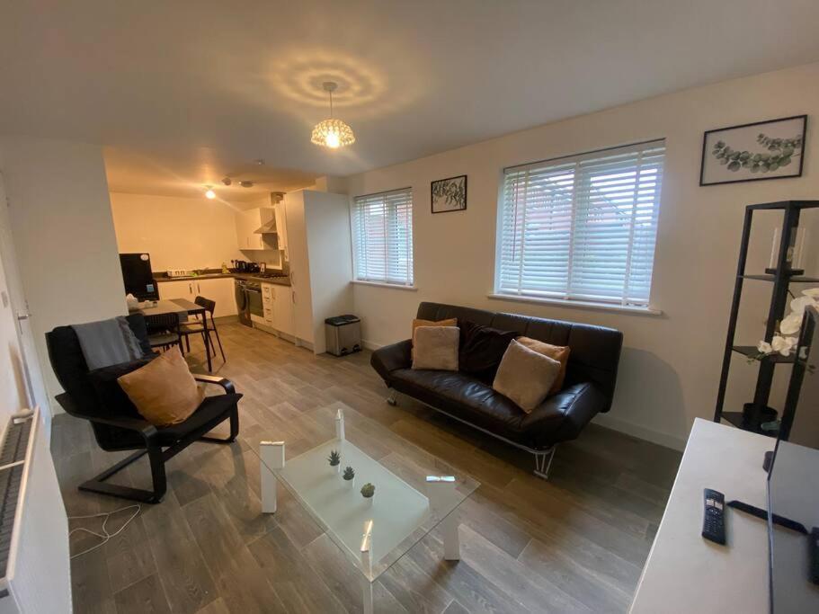 2 Bedroom Private Spacious Apartment In West Midlands Birmingham Esterno foto