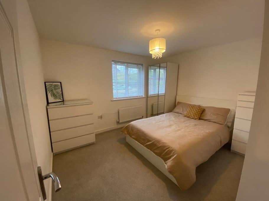 2 Bedroom Private Spacious Apartment In West Midlands Birmingham Esterno foto